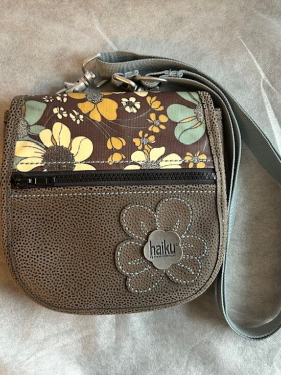Haiku Handbags - Haiku Sharon Eisenhauer Brown Floral Crossbody Bag Purse